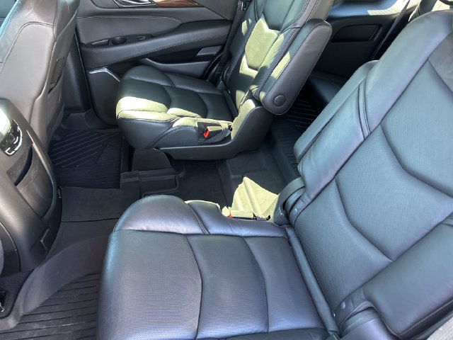 Used 2020 Cadillac Escalade Luxury AWD/4WD image 29