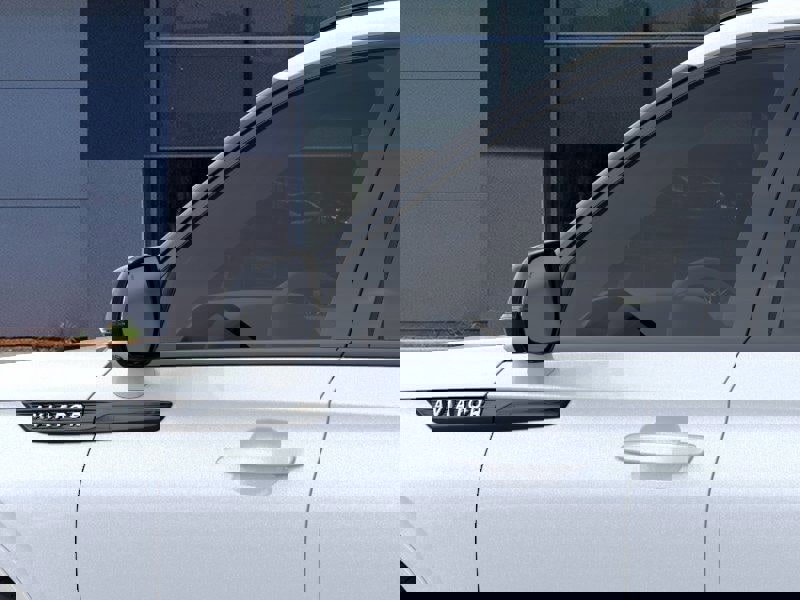 New 2026 Lincoln Aviator AWD w/ Jet Appearance Package image 20