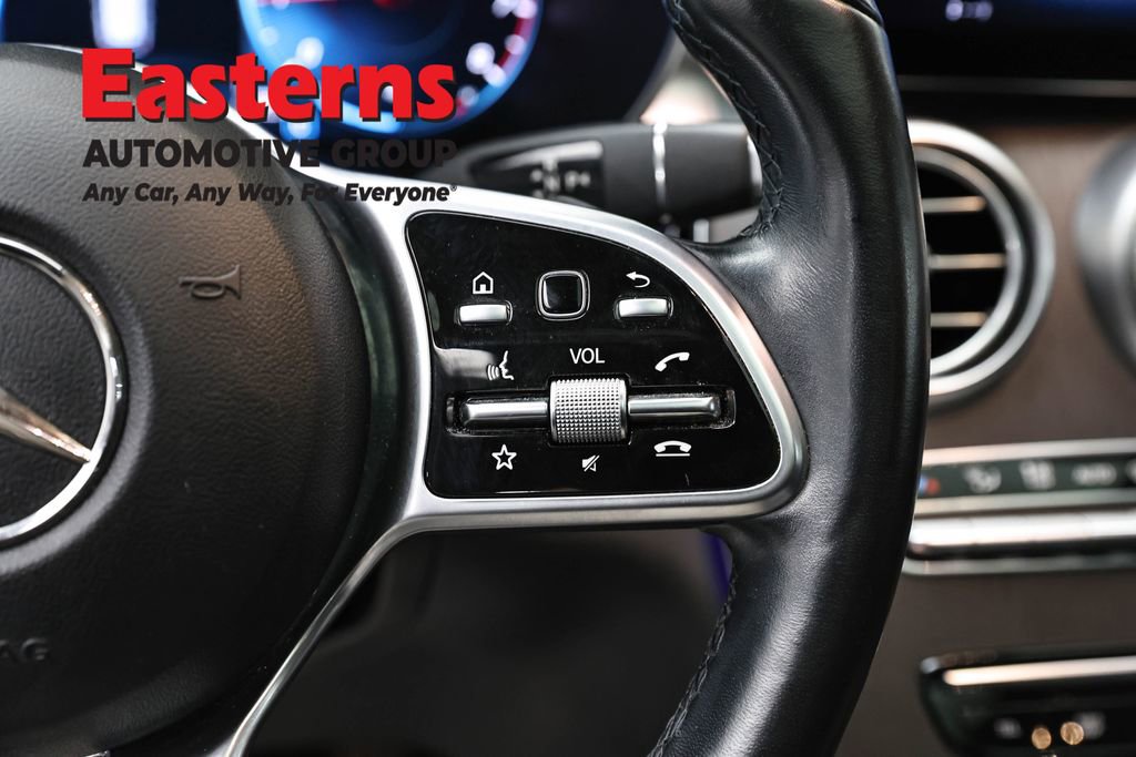 Used 2022 Mercedes-Benz GLC 300 4MATIC w/ Premium Package Lite image 16