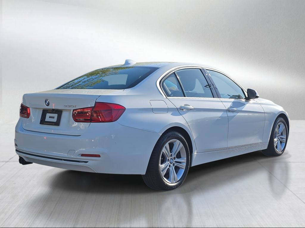 Used 2017 BMW 330i Sedan RWD image 3