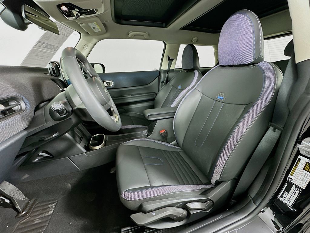 Certified 2025 MINI Cooper 2-Door Hardtop image 20