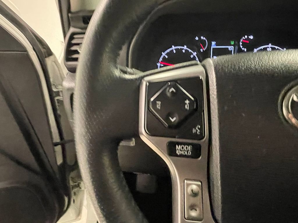 Used 2022 Toyota 4Runner SR5 Premium w/ Moonroof Package AWD/4WD image 36