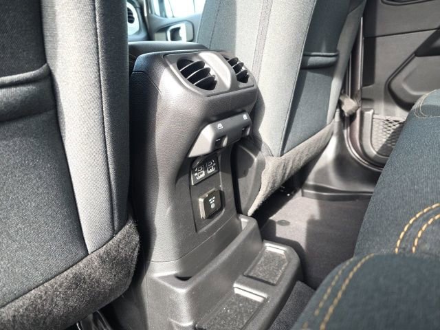 Used 2025 Jeep Wrangler Unlimited Sahara w/ Safety Group image 34