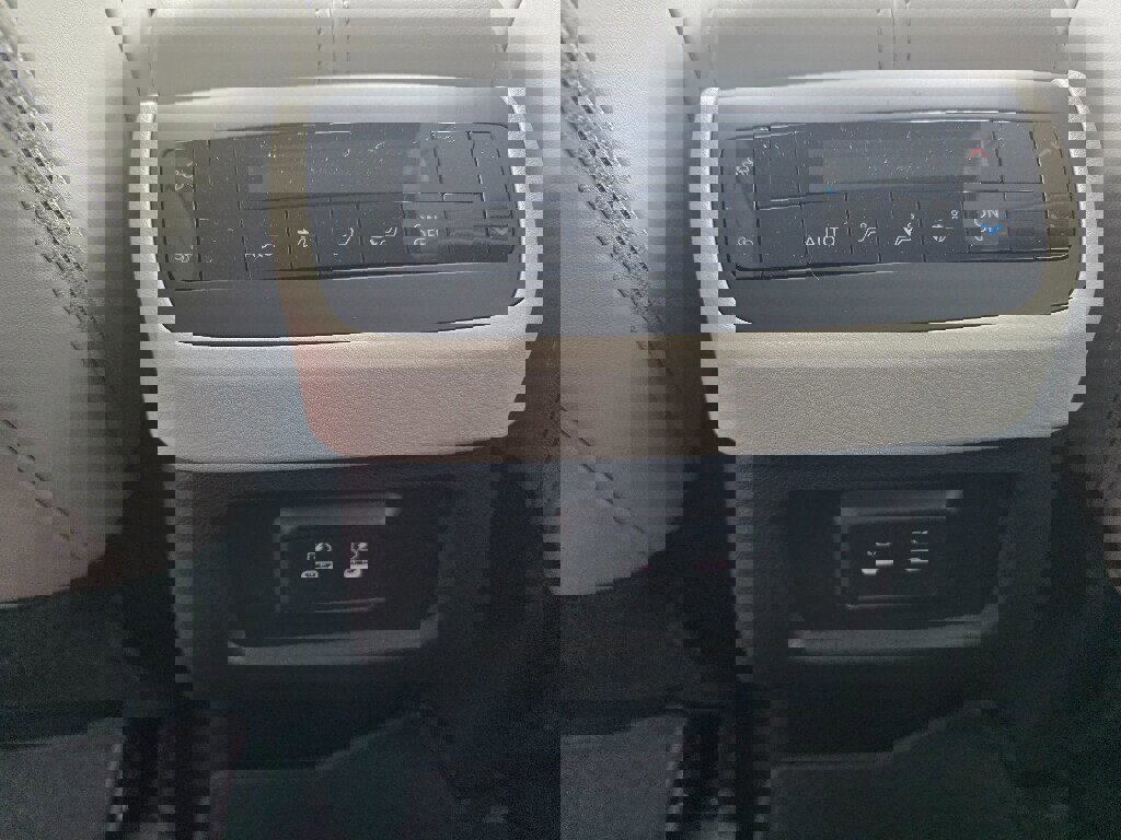 New 2026 Nissan Pathfinder SL image 16