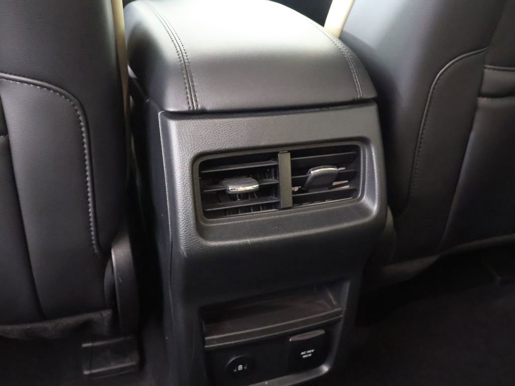 Used 2024 Ford Edge SEL w/ Convenience Package image 44