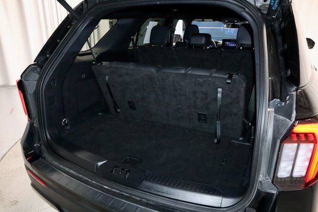 Used 2025 Ford Explorer ST-Line w/ ST-Line Street Pack image 15
