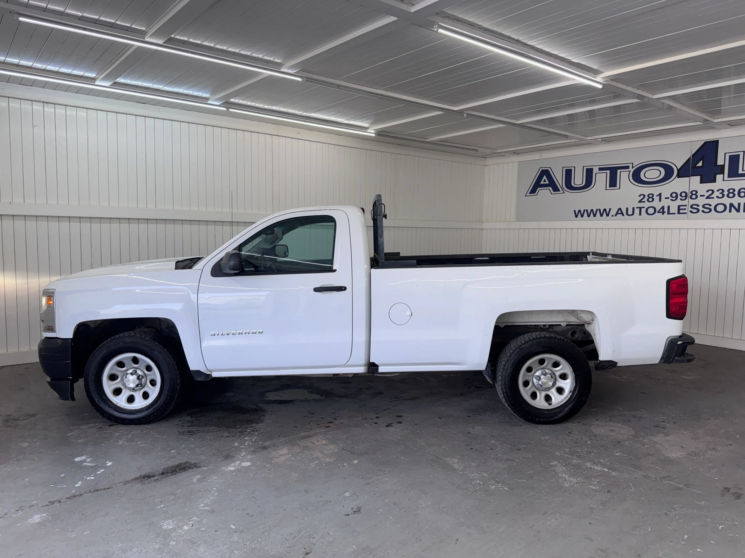 Used 2016 Chevrolet Silverado 1500 W/T RWD image 8