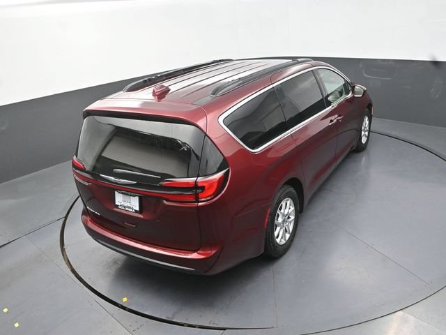 Used 2022 Chrysler Pacifica Touring-L FWD image 17
