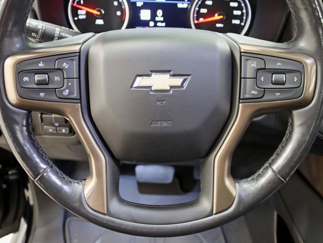 Used 2021 Chevrolet Suburban High Country w/ Premium Package image 17