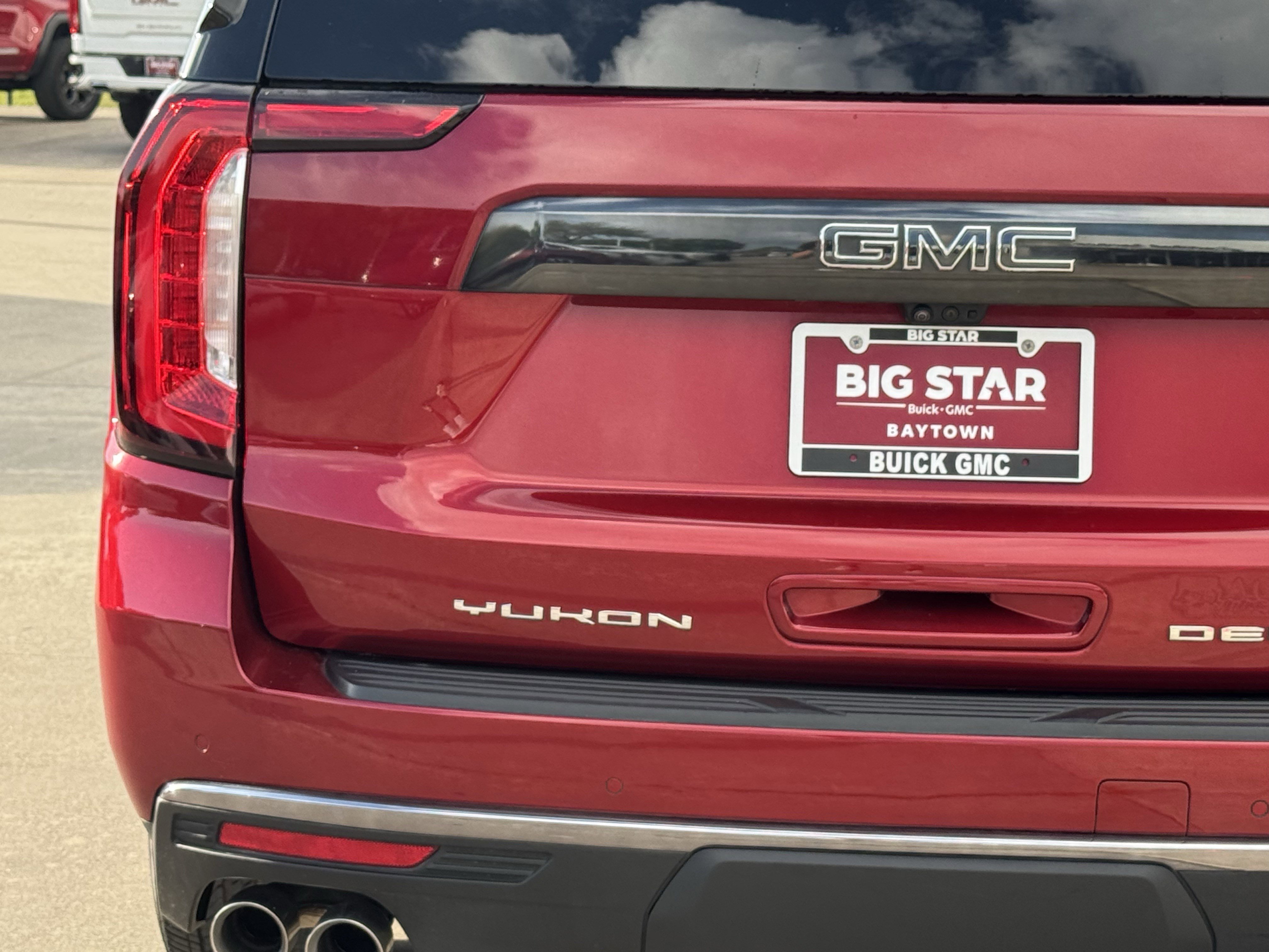 Used 2024 GMC Yukon Denali Ultimate image 11