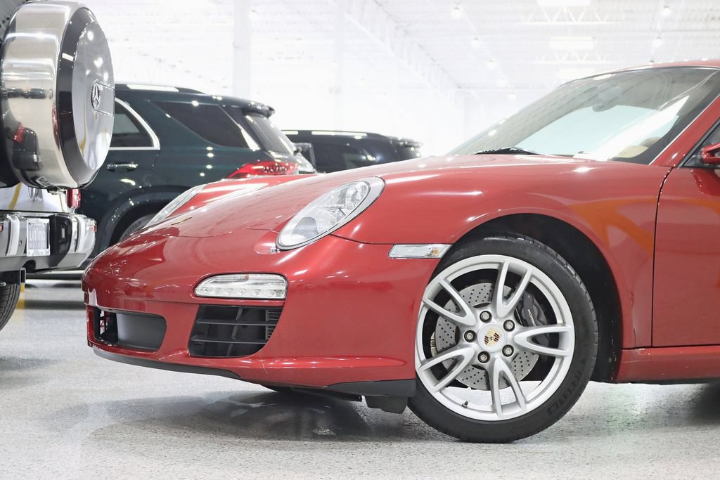 Used 2011 Porsche 911 Carrera RWD image 2