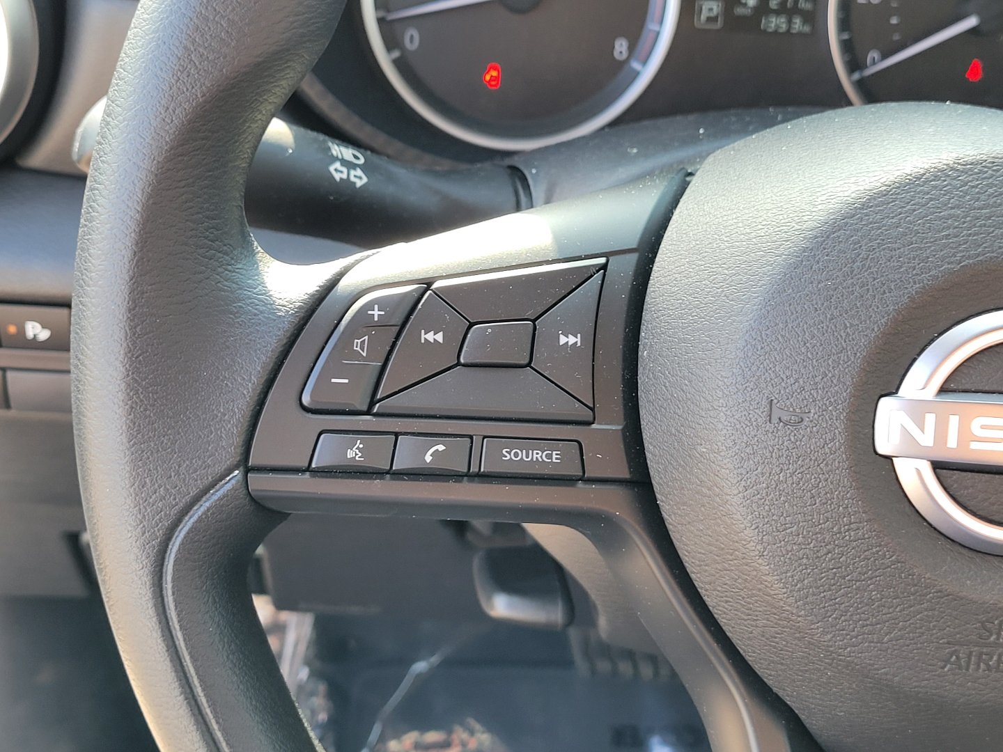 Certified 2025 Nissan Versa S w/ S Plus Package FWD image 22