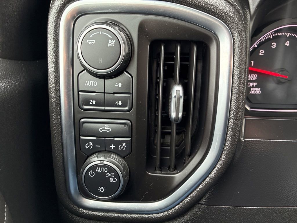 Used 2019 Chevrolet Silverado 1500 LT w/ All-Star Edition image 26