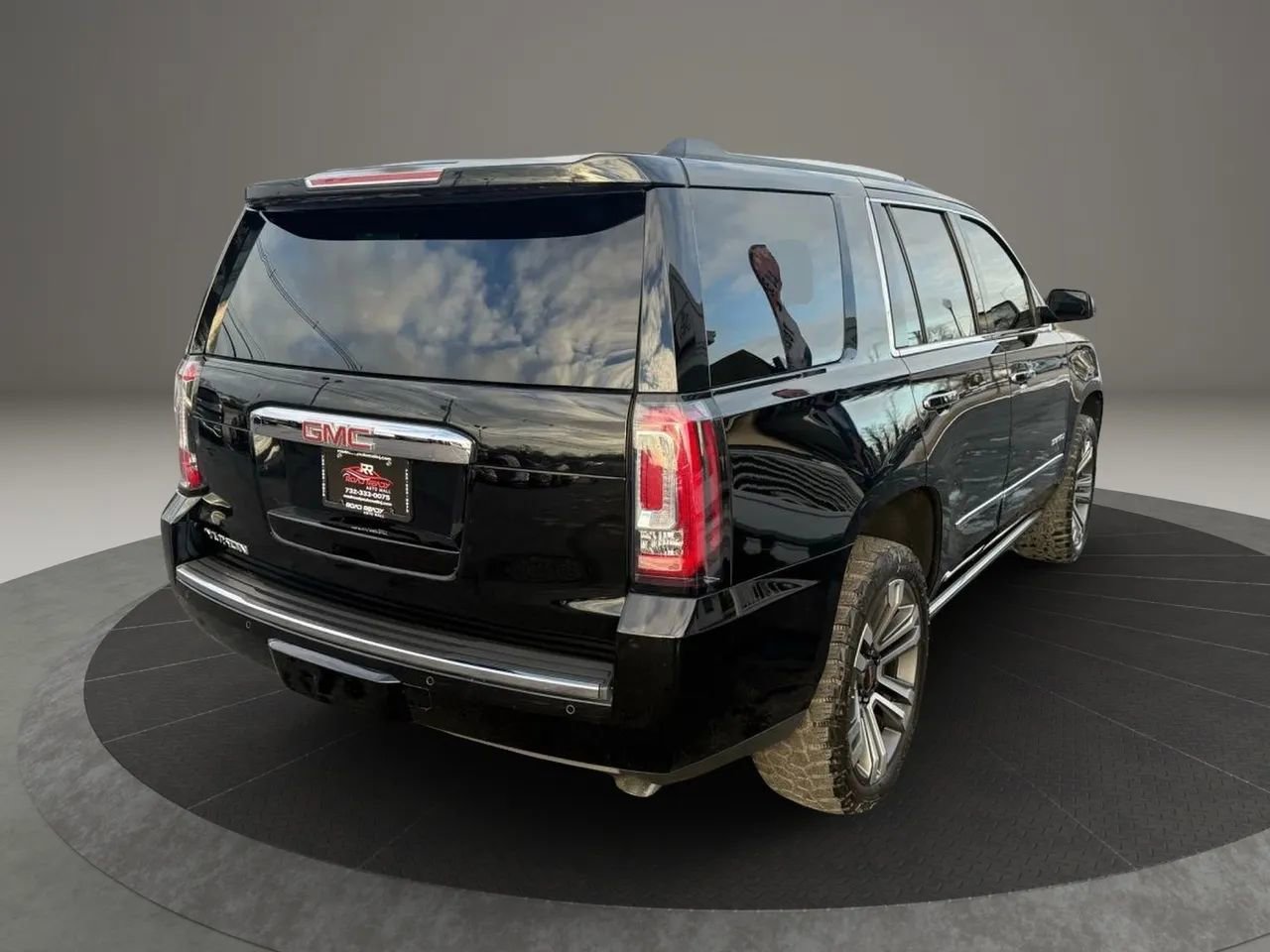 Used 2019 GMC Yukon Denali w/ Denali Ultimate Package image 7