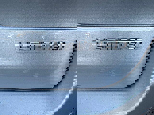 New 2025 Jeep Grand Cherokee L Limited w/ Trailer Tow Package image 9