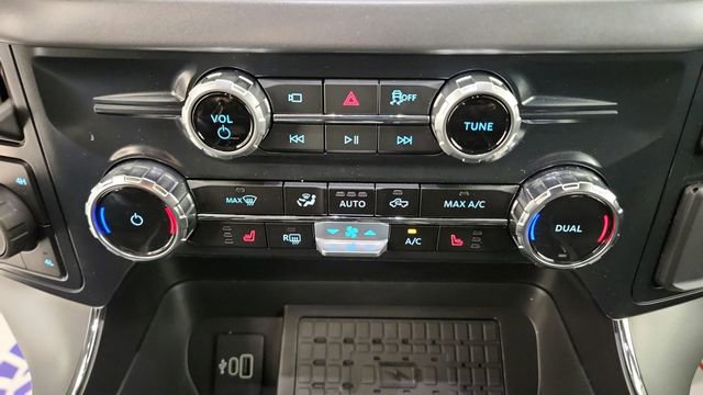Used 2025 Ford F150 XLT w/ Equipment Group 302A MID AWD/4WD image 19