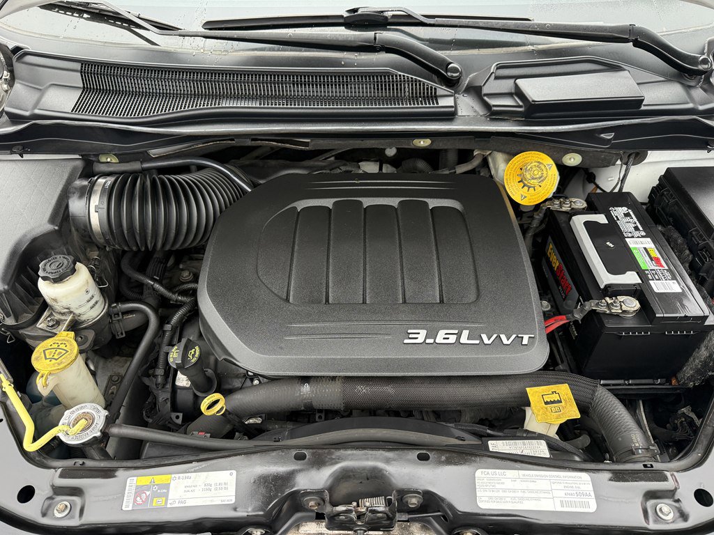 Used 2016 Dodge Grand Caravan R/T image 16
