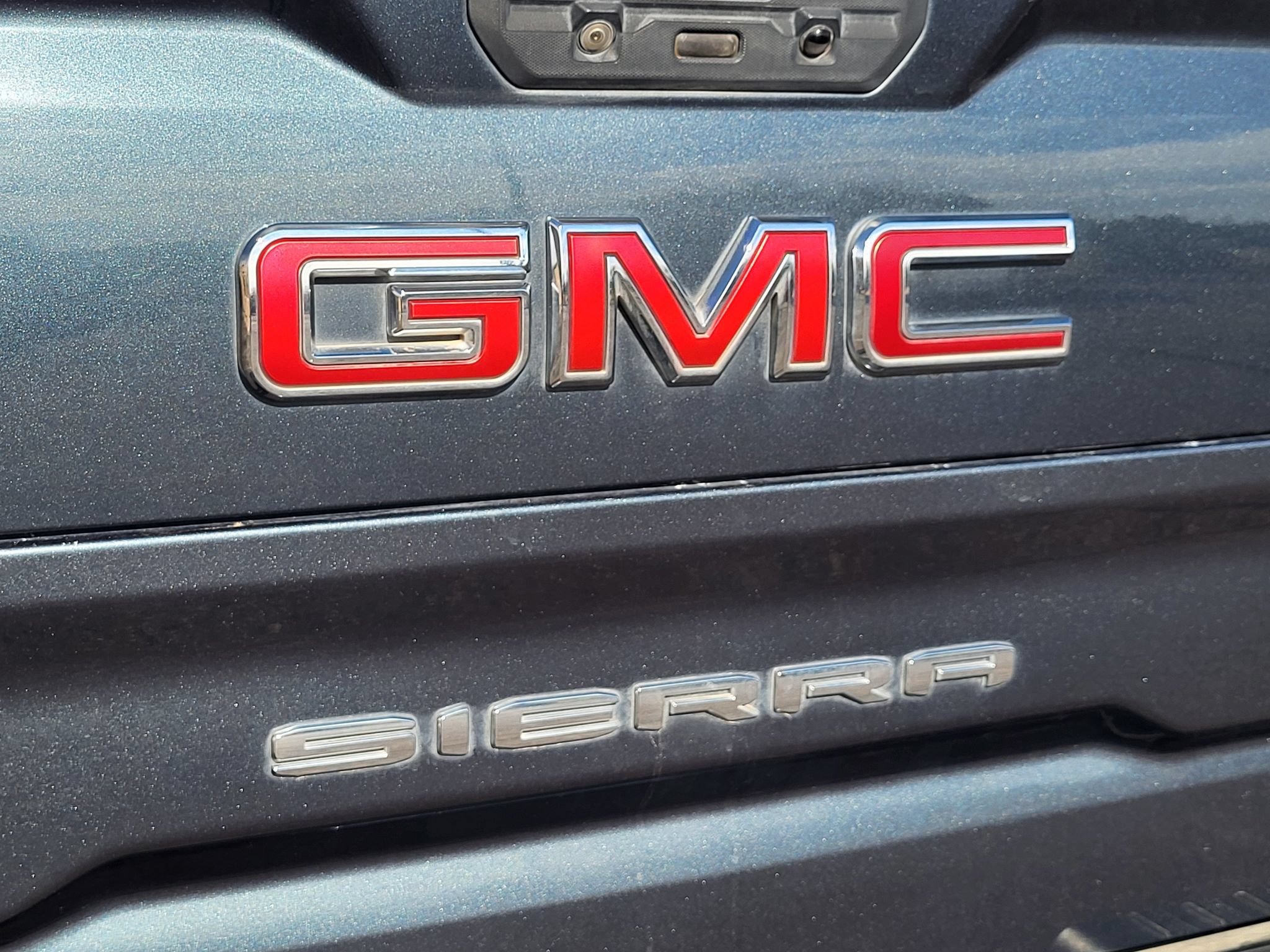 Used 2019 GMC Sierra 1500 SLT w/ SLT Premium Plus Package AWD/4WD image 8