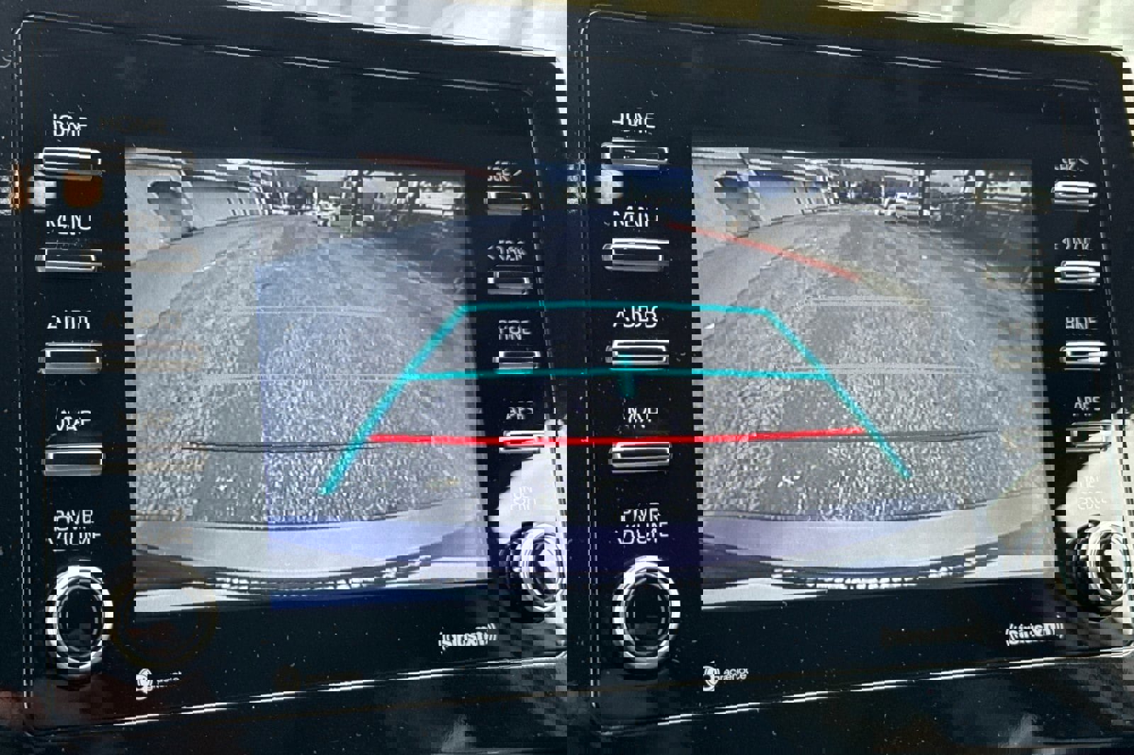 Used 2023 Toyota Camry SE image 19