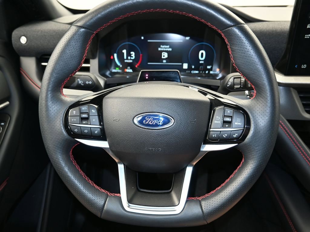Certified 2025 Ford Explorer ST-Line w/ Premium Package image 14