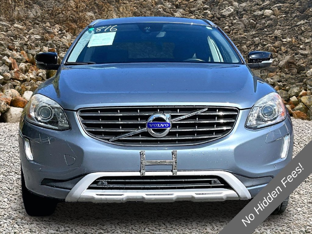 Used 2017 Volvo XC60 T6 Dynamic w/ Preferred Option Package AWD/4WD image 3