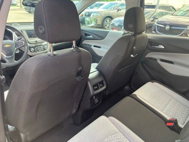Used 2022 Chevrolet Equinox LS w/ LS Convenience Package FWD image 19