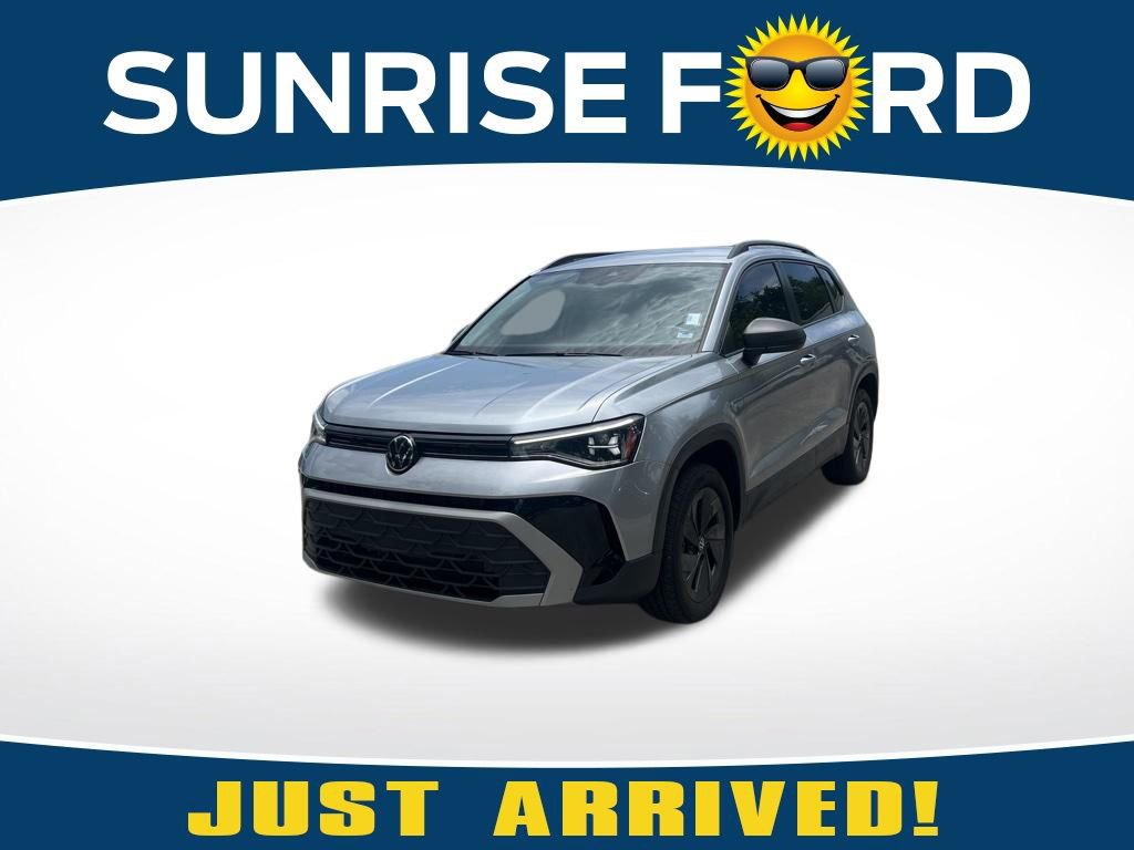 Used 2025 Volkswagen Taos S FWD image 1