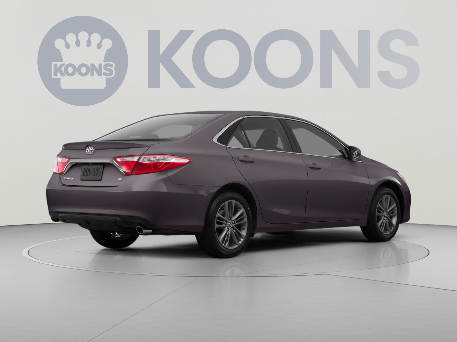 Used 2015 Toyota Camry SE FWD image 4