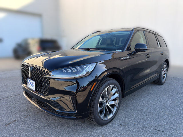 New 2026 Lincoln Aviator AWD w/ Jet Appearance Package image 11