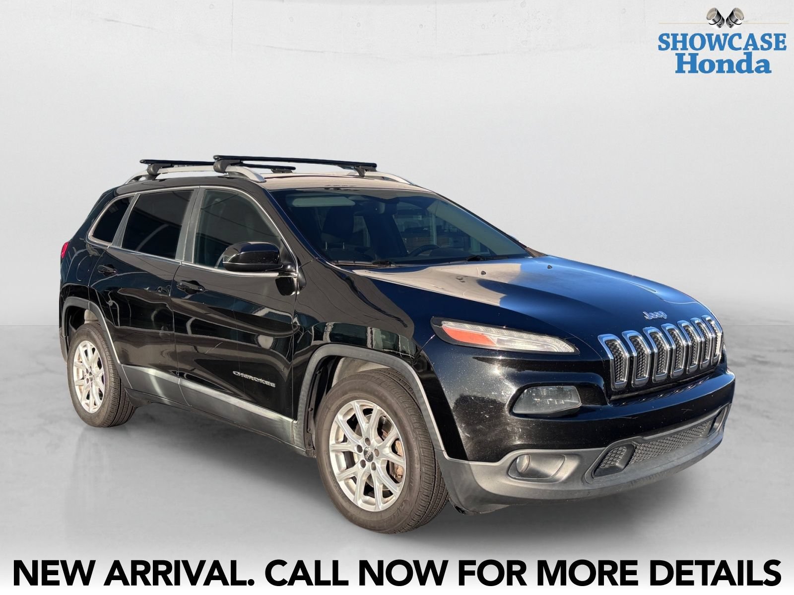Used 2017 Jeep Cherokee Latitude w/ Comfort/Convenience Group FWD image 6