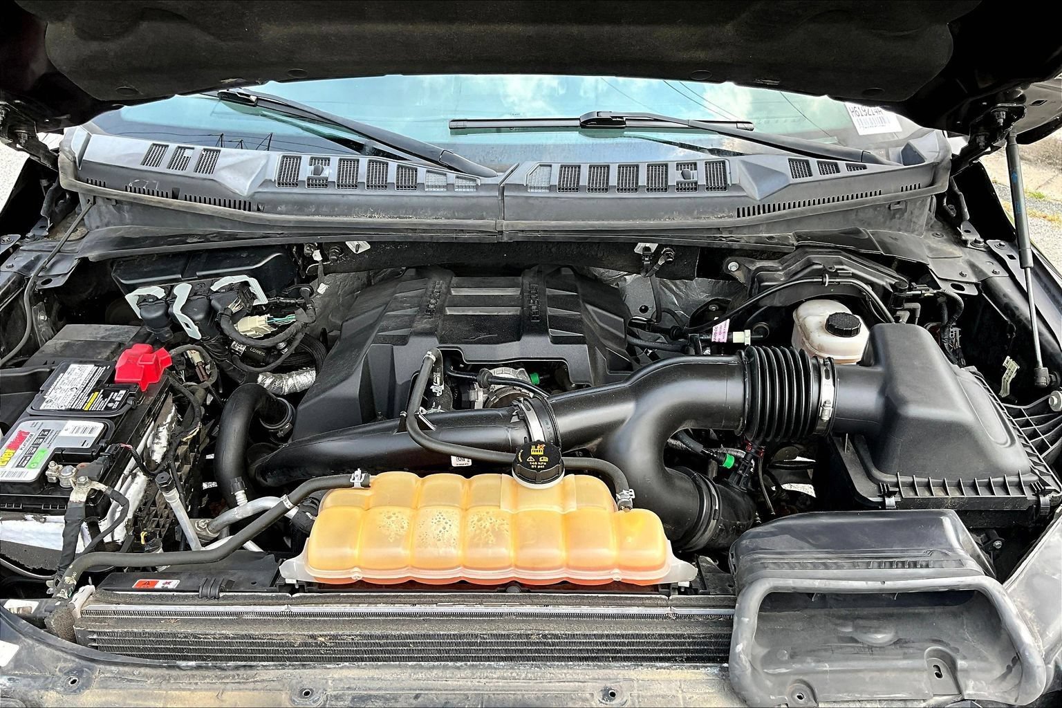 Used 2018 Ford F150 XLT w/ Equipment Group 302A Luxury AWD/4WD image 28