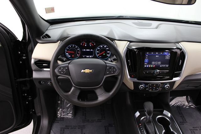 Used 2022 Chevrolet Traverse LS FWD image 30