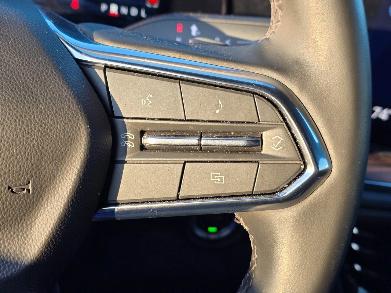 Used 2025 Chevrolet Tahoe LS image 22