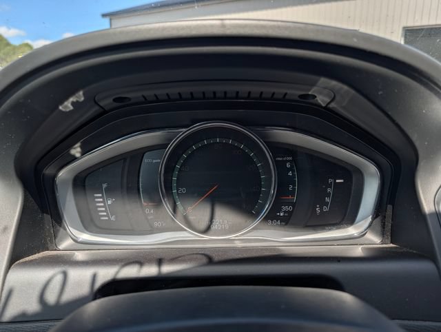 Used 2017 Volvo XC60 T5 Inscription w/ Preferred Option Package AWD/4WD image 18