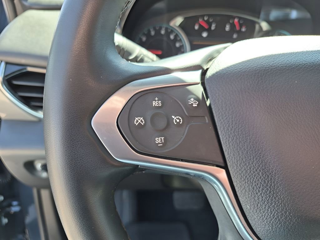 Used 2023 Chevrolet Traverse LT AWD/4WD image 34