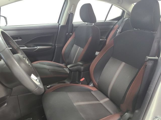Used 2024 Nissan Versa SR FWD image 17