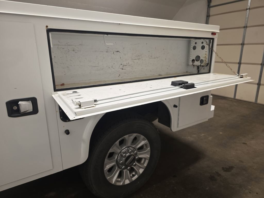 Used 2022 Ford F350 XLT w/ XLT Value Package AWD/4WD image 13