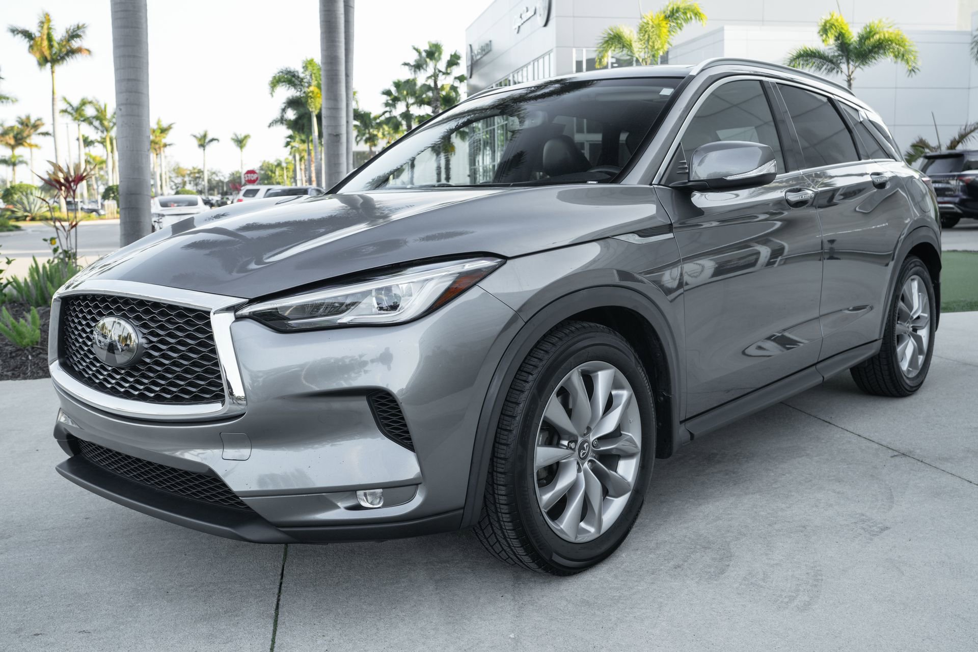 Used 2019 INFINITI QX50 Luxe w/ Navigation Package image 6