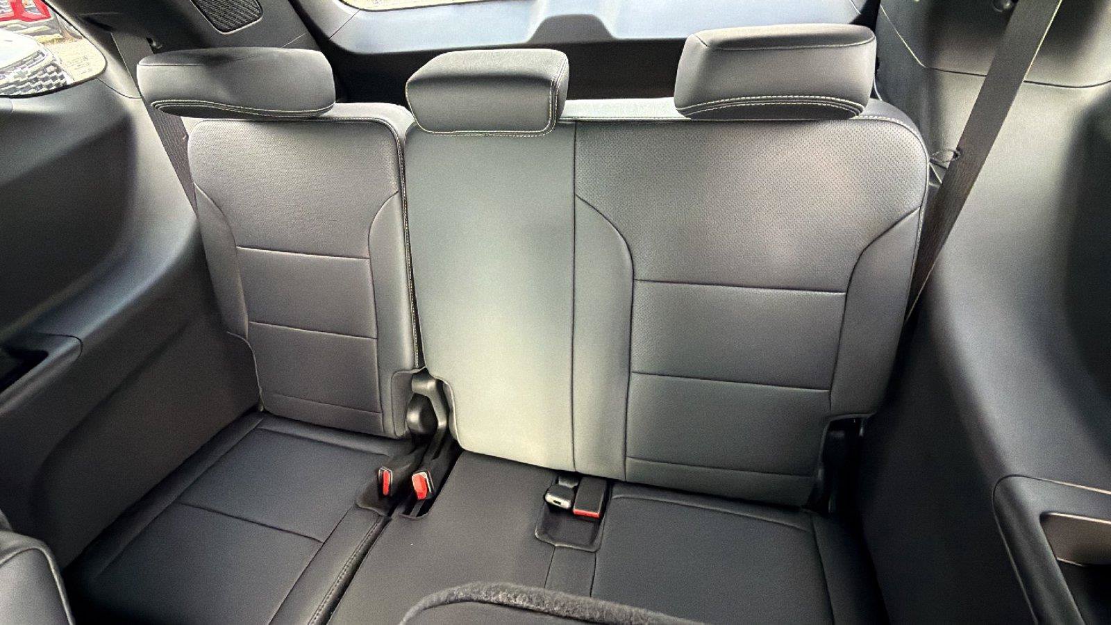 New 2027 Chevrolet Traverse LT w/ Sun and Wheel Package FWD image 22