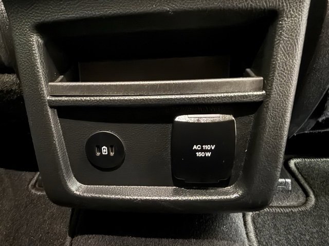 Used 2024 Ford Edge Titanium image 40