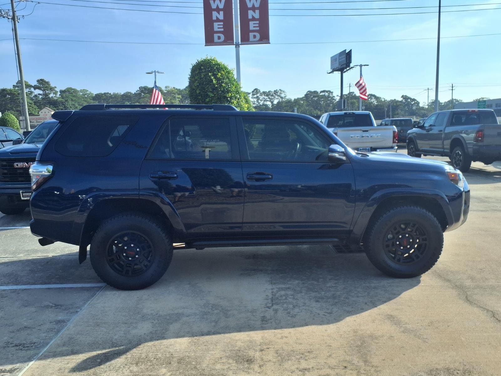 Used 2024 Toyota 4Runner TRD Off-Road Premium w/ Moonroof Package AWD/4WD image 9