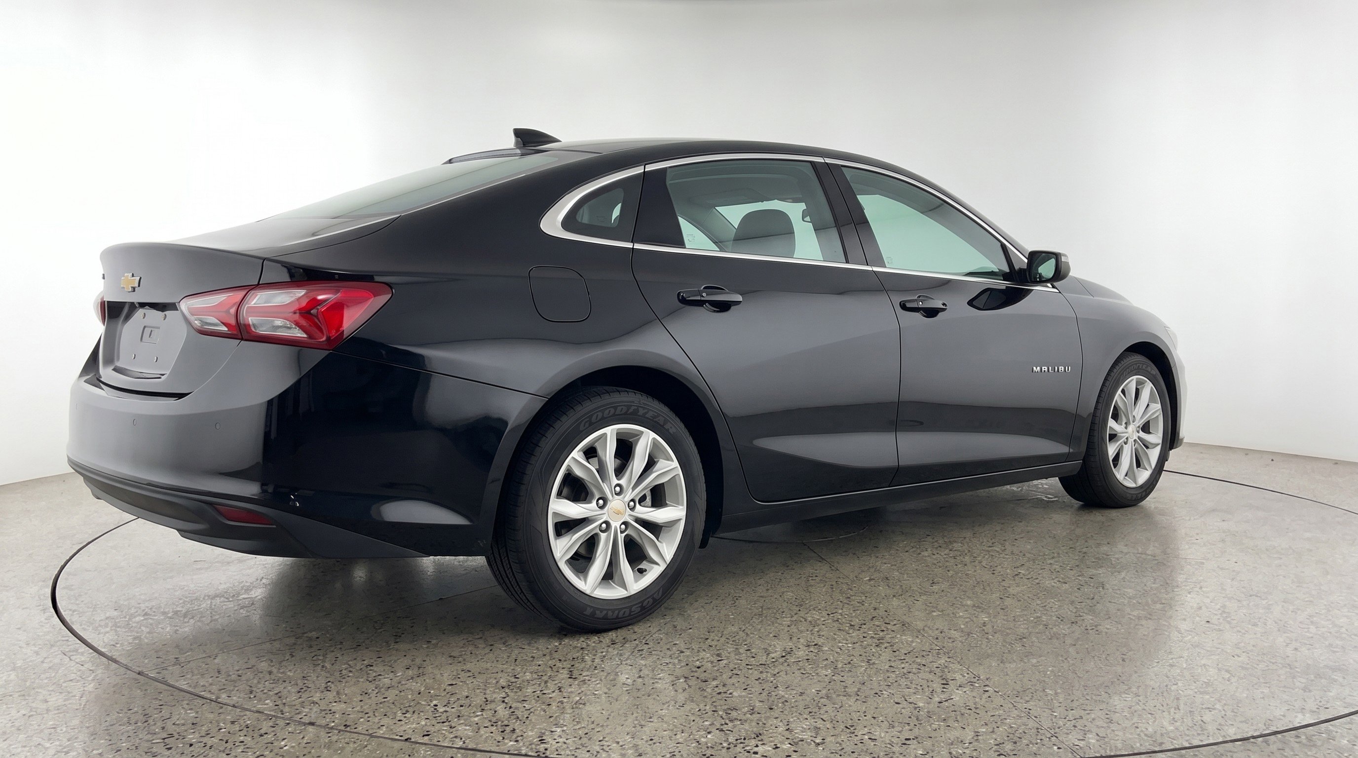 Used 2024 Chevrolet Malibu LT FWD image 9