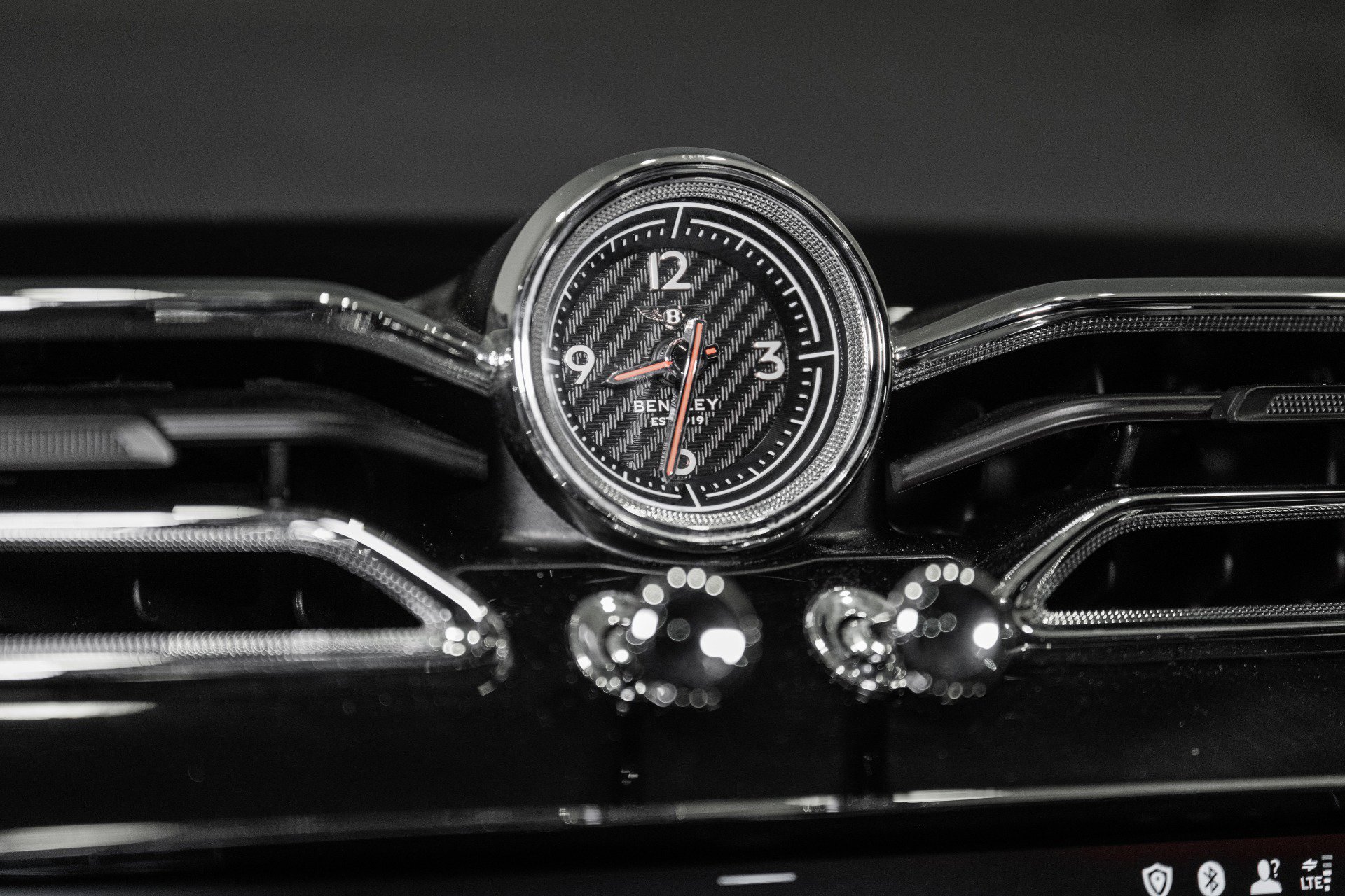 Used 2021 Bentley Bentayga Speed image 34