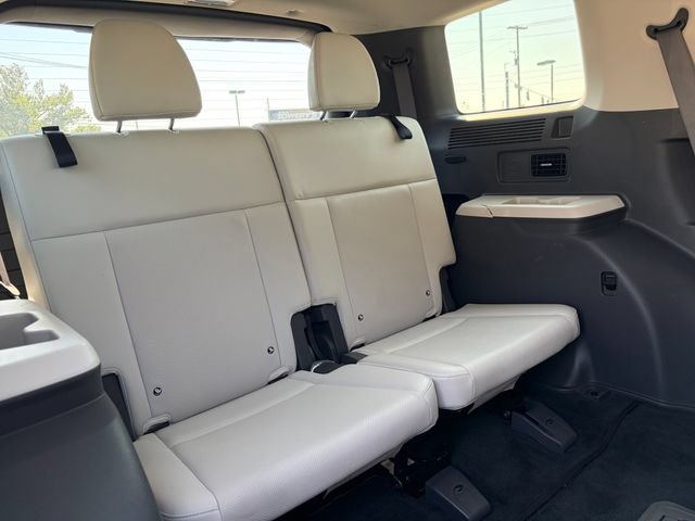 Used 2025 Hyundai Santa Fe SEL FWD image 10