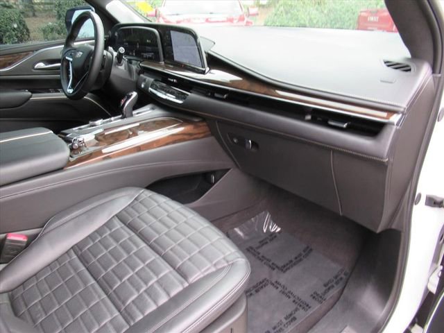 Certified 2024 Cadillac Escalade Sport Platinum w/ LPO, ONYX Package image 12