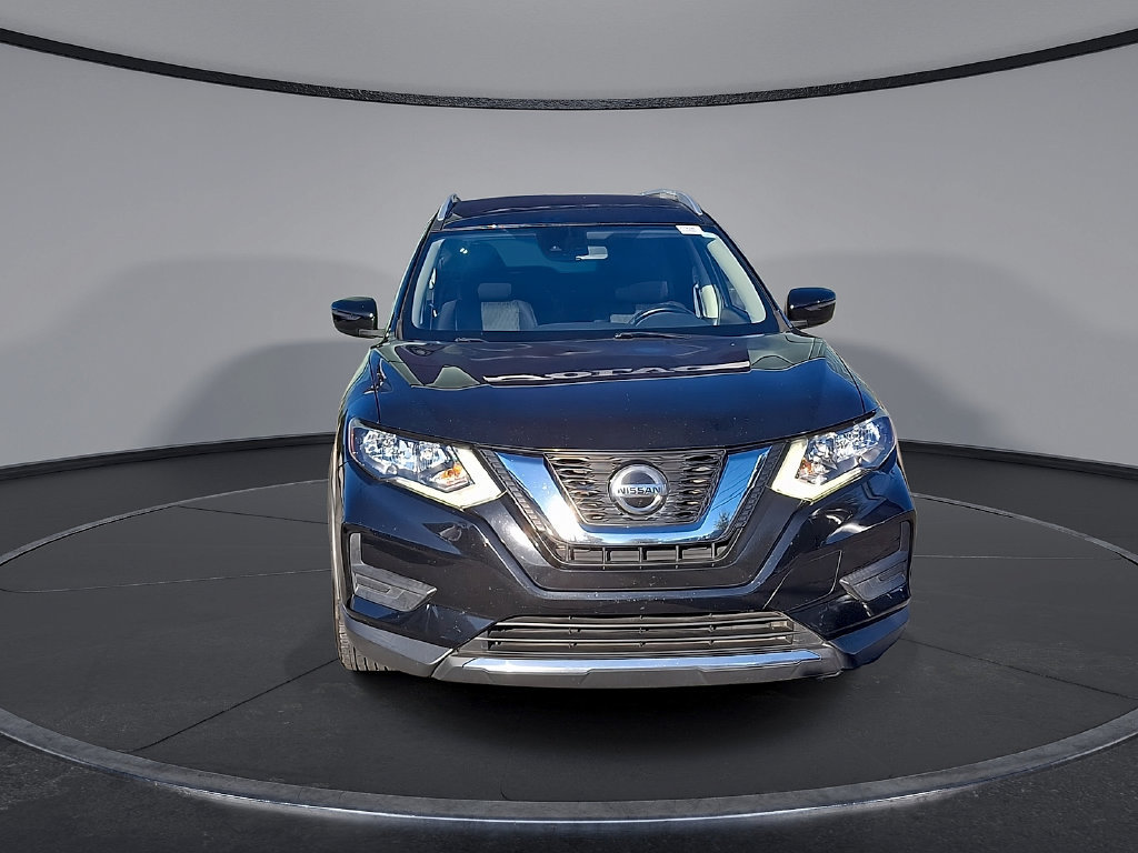 Used 2020 Nissan Rogue S w/ Special Edition Package FWD image 4