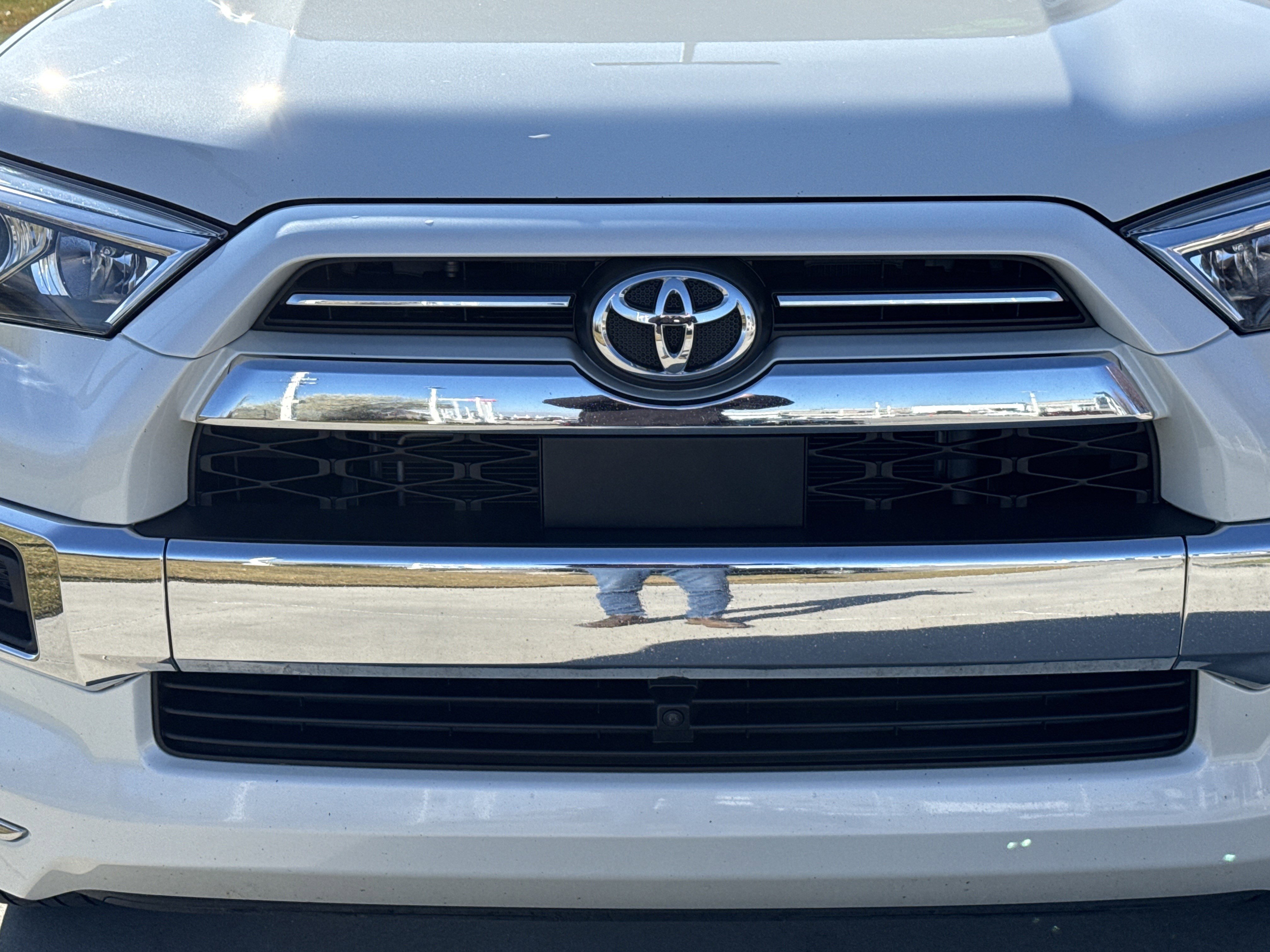 Used 2023 Toyota 4Runner Limited image 9