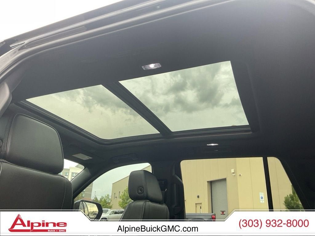 Used 2021 GMC Yukon Denali w/ Denali Premium Package AWD/4WD image 19