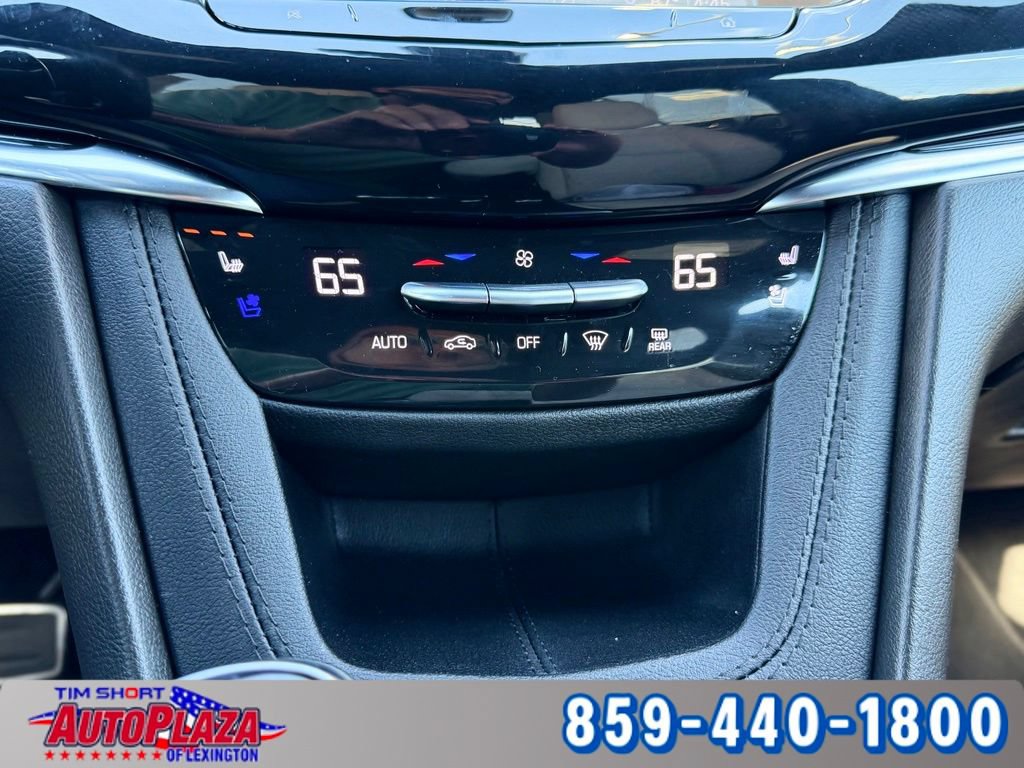 Used 2024 Cadillac XT6 Sport w/ Technology Package AWD/4WD image 5