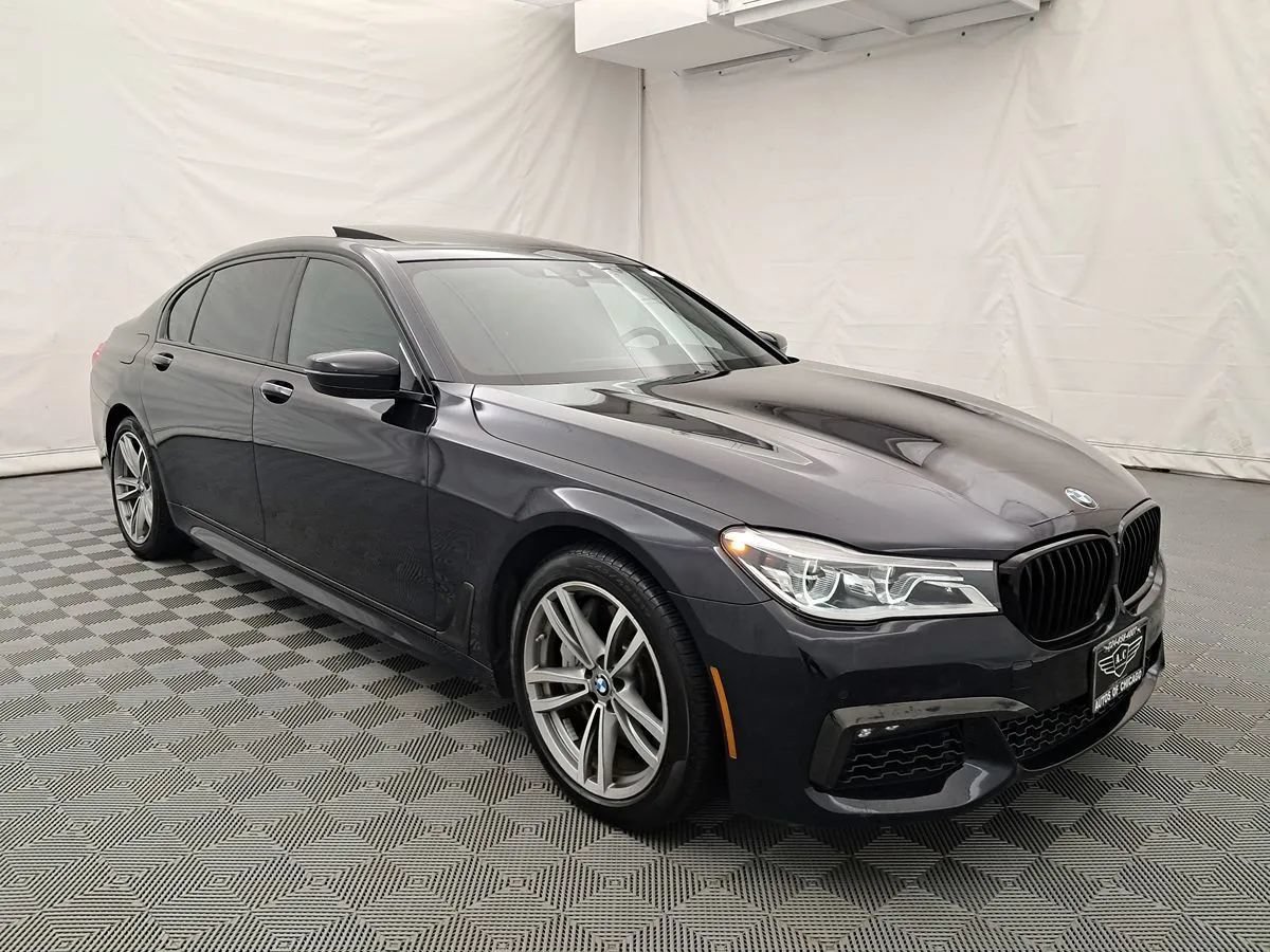 Used 2019 BMW 750i xDrive w/ M Sport Package AWD/4WD image 3